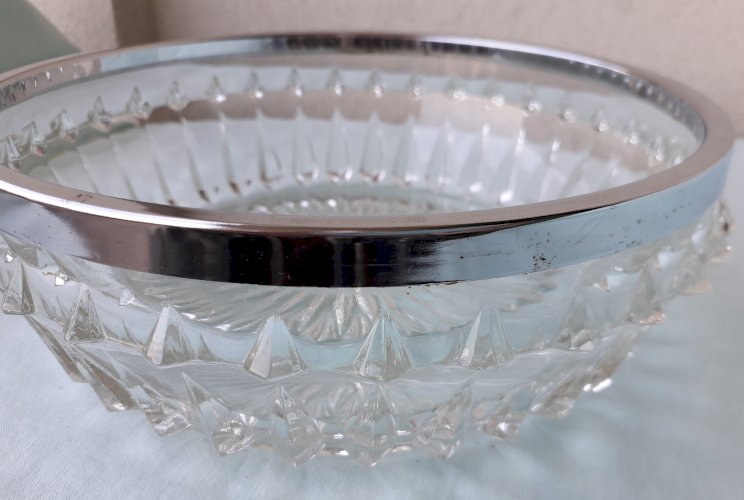 Saladier ou coupe en verre