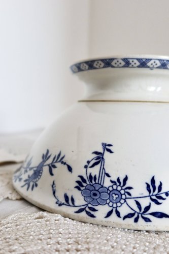 Saladier vintage porcelaine Dresden - Motif fleuri bleu et blanc