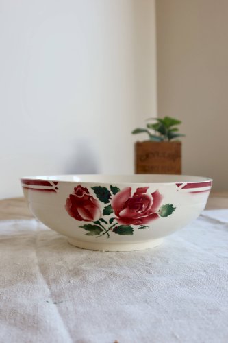Saladier vintage Sarreguemines modèle Cibon faïence - Décor fleuri rouge