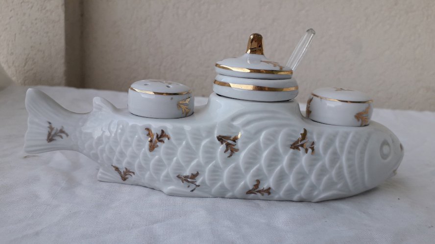 Saleron en porcelaine poisson