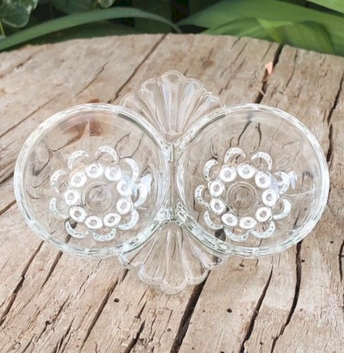 Saleron vintage en verre moulé