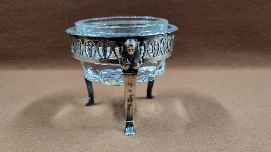 SALIERE EN ARGENT MASSIF STYLE EMPIRE CRISTAL DE SEVRES