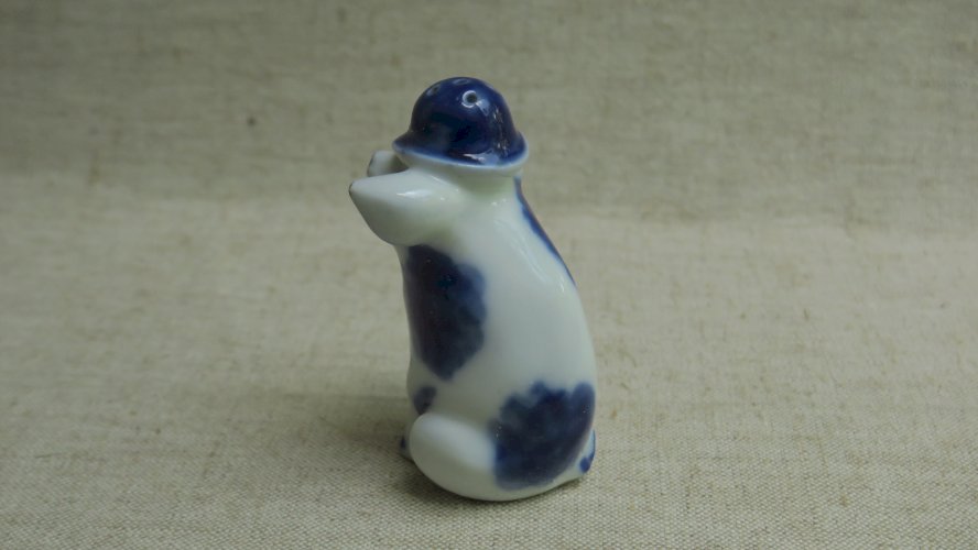 salière en porcelaine ancienne polychrome, cochon au chapeau