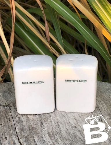 Salière et poivrière blanches Geneviève Lethu
