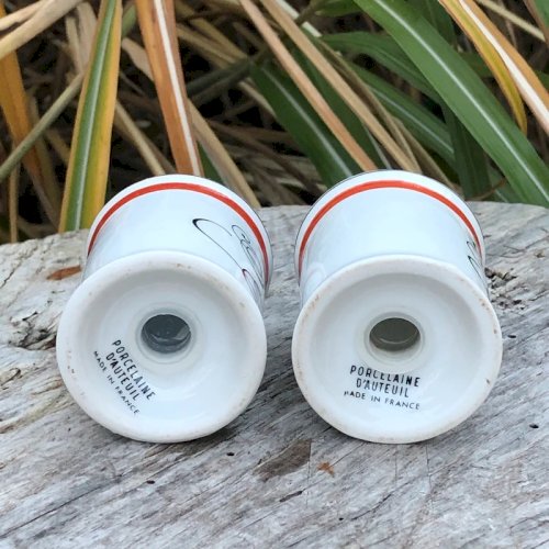 Salière et poivrière vintage en porcelaine d Auteuil