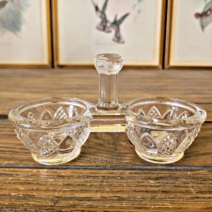 Vintage glass salt and pepper shaker (double saler).