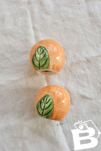 Salière poivrier vintage barbotine forme dorange