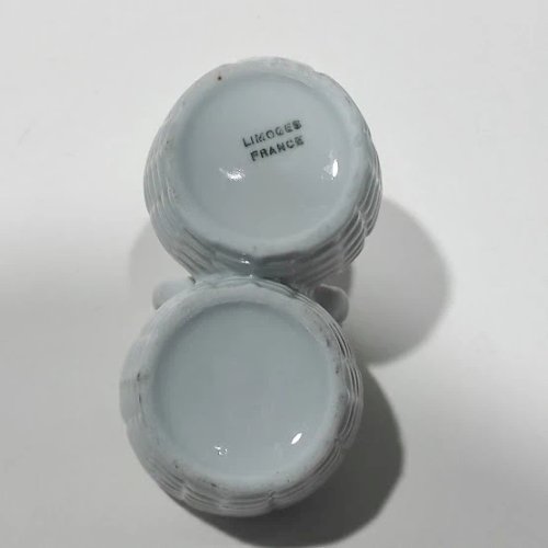 Salière, poivrière en forme de panier, porcelaine blanche de Limoges