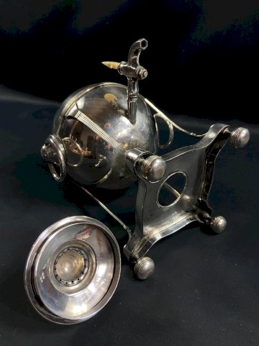 Samovar fontaine à eau chaude en métal argenté anglais fin XIXe