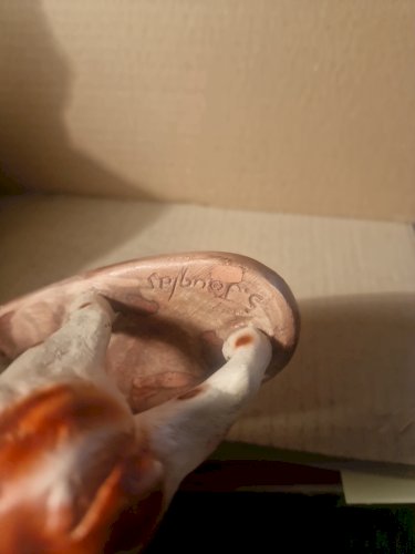 santon S JOUGLAS  11 X 14   .. 28  LE CHIEN DE CHASSE