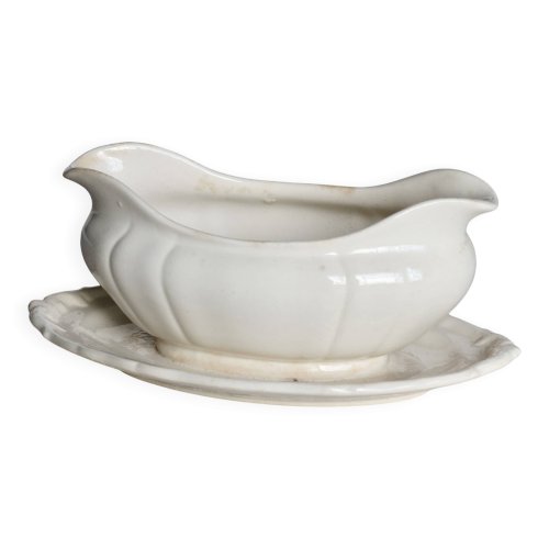 Saucière ancienne en faïence ivoire Villeroy & Boch