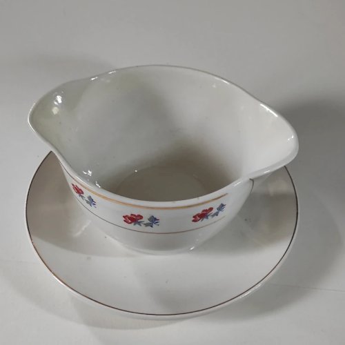 Saucière ancienne en porcelaine opaque, Saint-Amand Céranord, modèle Croydon