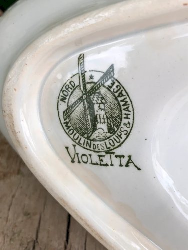 Saucière ancienne en Terre de Fer Moulins des Loups modèle Violetta