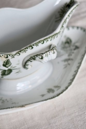 Saucière ancienne terre de fer Saint-Amand & Hamage - Modèle Caiffa