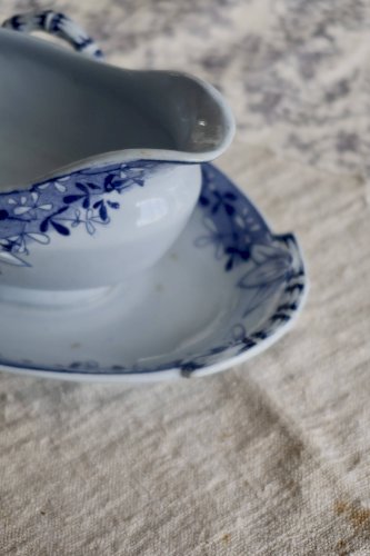 Saucière antique faïence U&C Sarreguemines - Modèle Mimosa