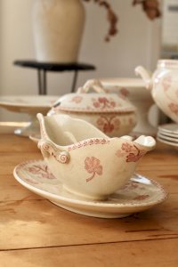 Saucière antique terre de fer rouge Lunéville modèle Lucien