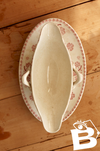 Saucière antique terre de fer rouge Lunéville modèle Lucien