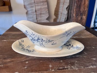 Creil and Montereau gravy boat Linotte model