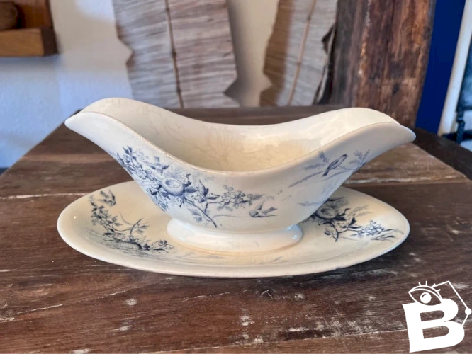 Saucière Creil et Montereau modèle Linotte