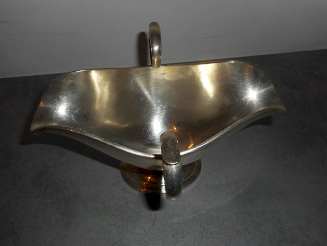 SAUCIERE DE TABLE EN METAL ARGENTE