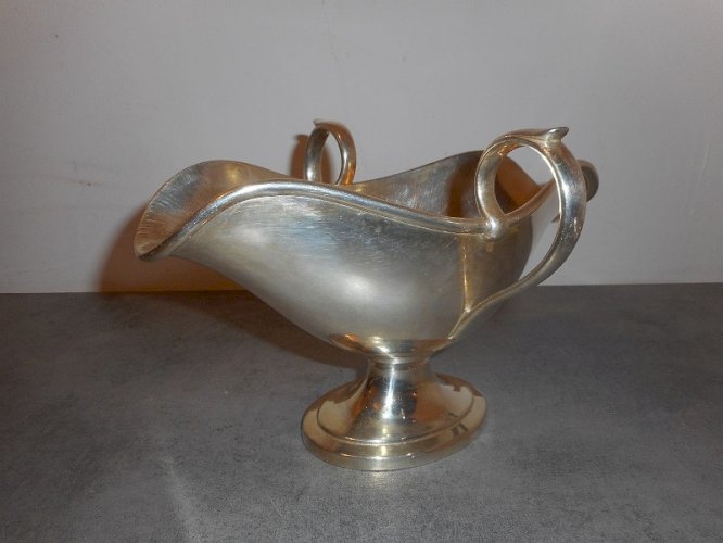 SAUCIERE DE TABLE EN METAL ARGENTE
