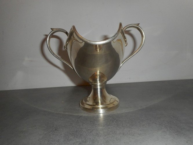SAUCIERE DE TABLE EN METAL ARGENTE