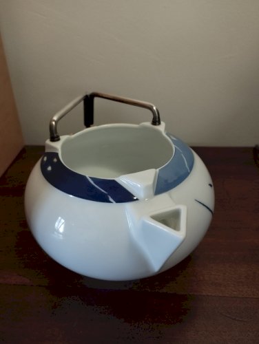 Saucière en porcelaine de Limoges Bernardaud, série NIL