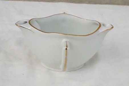Saucière en porcelaine