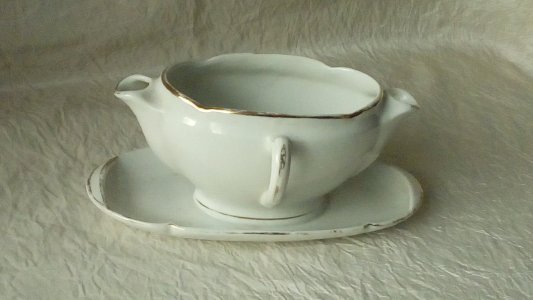 SAUCIERE MAIGRE ET GRAS EN PORCELAINE G.B&P.D MEHUN*
