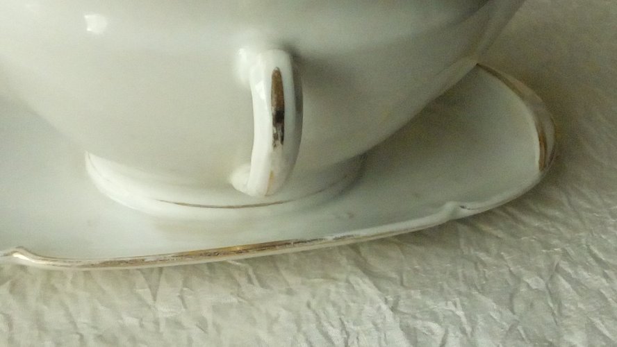 SAUCIERE MAIGRE ET GRAS EN PORCELAINE G.B&P.D MEHUN*