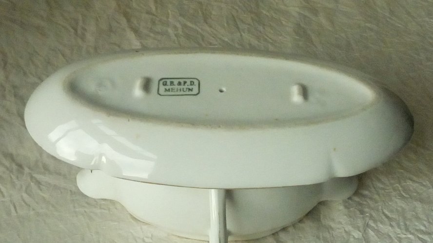 SAUCIERE MAIGRE ET GRAS EN PORCELAINE G.B&P.D MEHUN*
