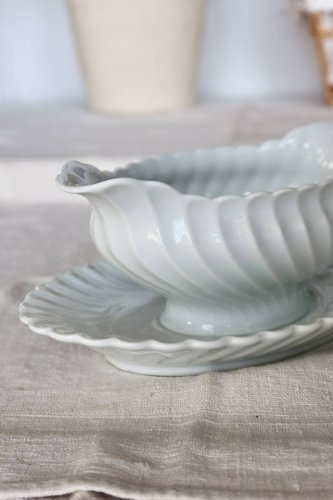 Saucière ovale vintage porcelaine blanche torsadée Limoges Haviland