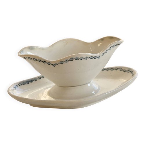 Saucière terre de fer ancienne Saint-Amand modèle 4022 - Liseré fleuri bleu