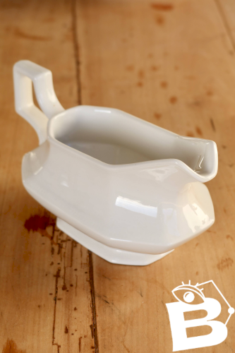 Saucière vintage en porcelaine anglaise Johnson Brothers modèle Perle