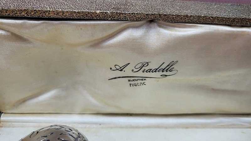 SAUPOUDREUSE CUILLERE A SUCRE EN ARGENT MASSIF POINCON MINERVE DE 60,31 GRAMMES