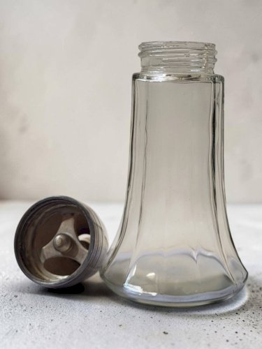Saupoudreuse en métal argenté Christofle