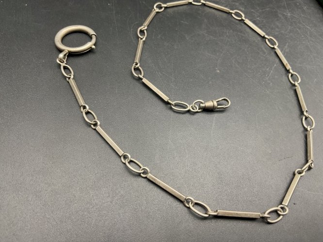 Sautoirs Chaine de Montre CHATELAINE en Argent XIXème.