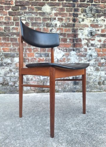 SAX suite de 4 chaises vintage scandinaves, meubles teck et Skaï