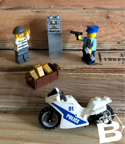 Scène Lego Le voleur et le policier