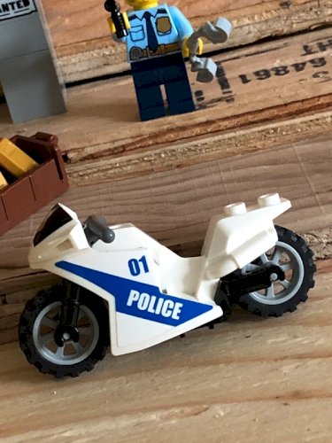 Scène Lego Le voleur et le policier