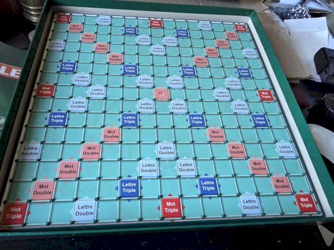 Scrabble Geant Fr Mattel - plateau géant alvéolé ..