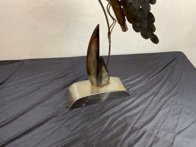 sculpture abstraite acier papillon sur roseau moderniste contemporain