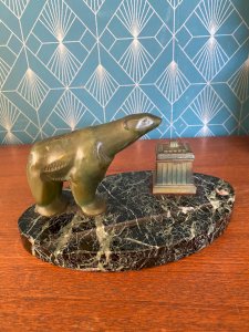 Sculpture animalière art déco, ours en régule, encrier et socle en marbre portor