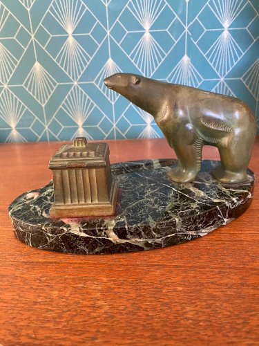 Sculpture animalière art déco, ours en régule, encrier et socle en marbre portor