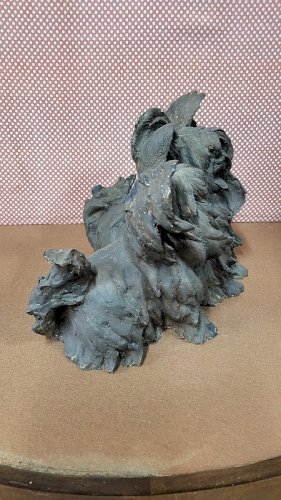 SCULPTURE ANIMALIERE DE 2 CHIENS EN TERRE CUITE