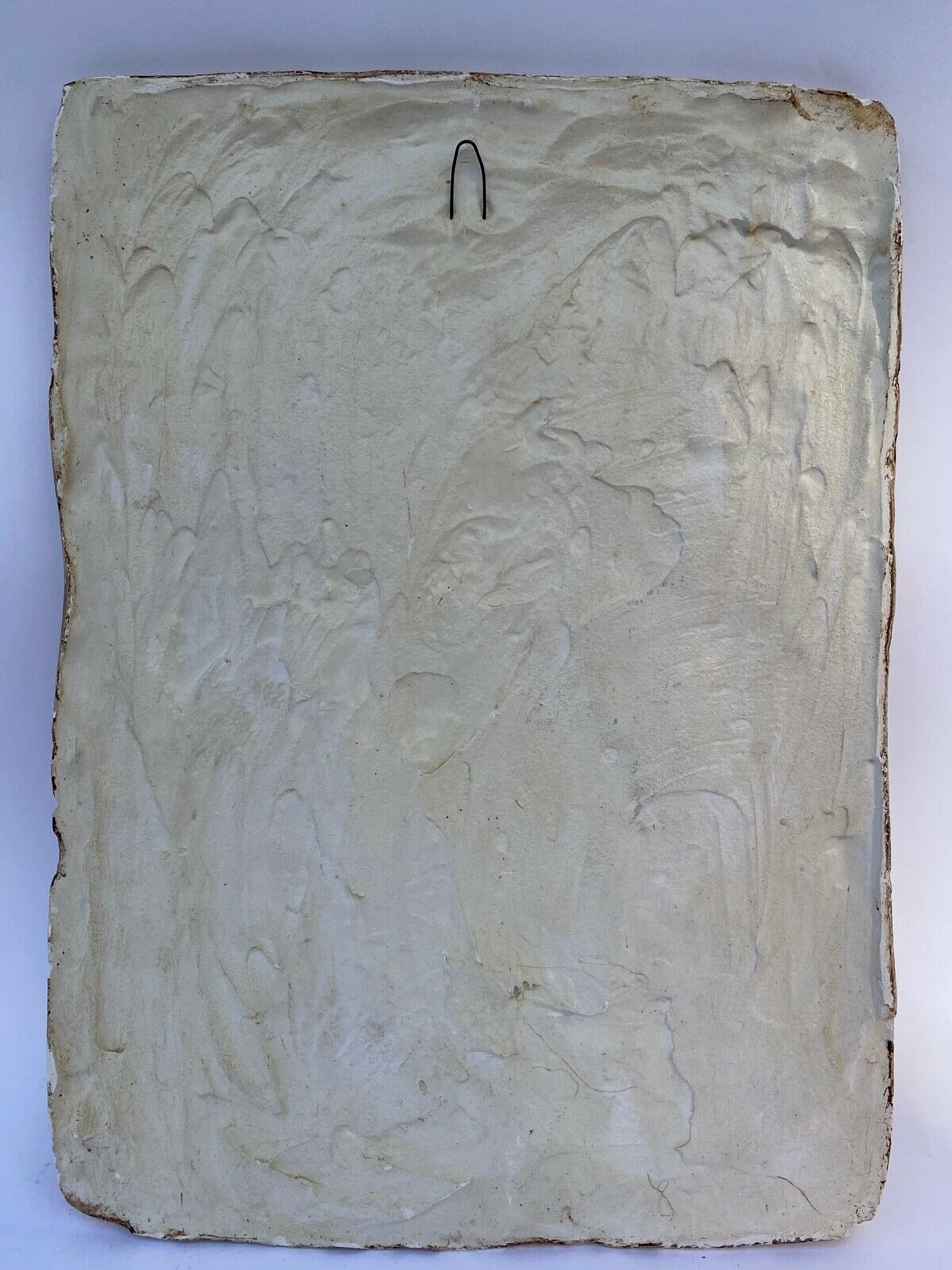 SCULPTURE BAS RELIEF PLATRE XXEME PATINE CREME SCULPTEUR M489