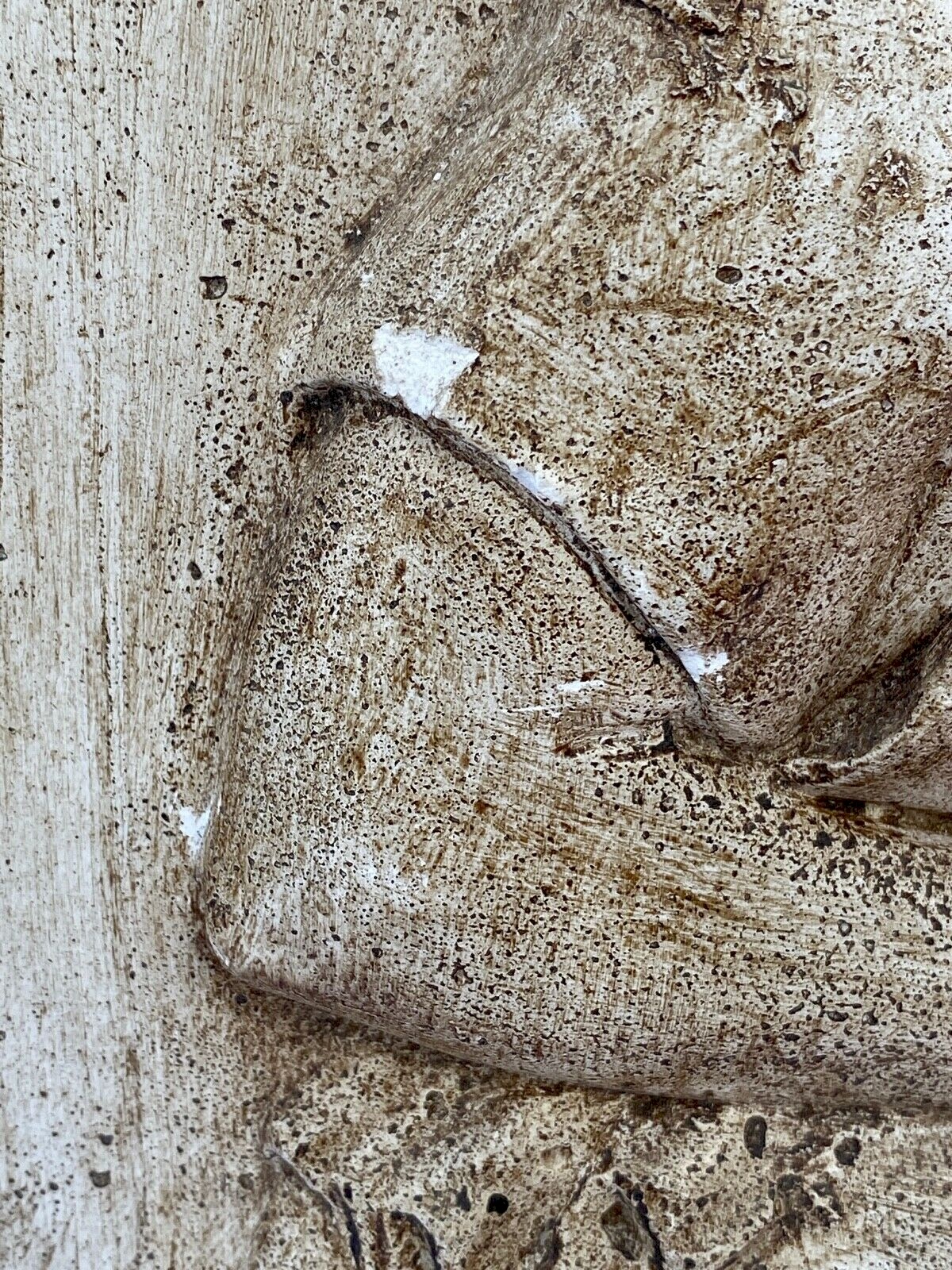 SCULPTURE BAS RELIEF PLATRE XXEME PATINE CREME SCULPTEUR M489