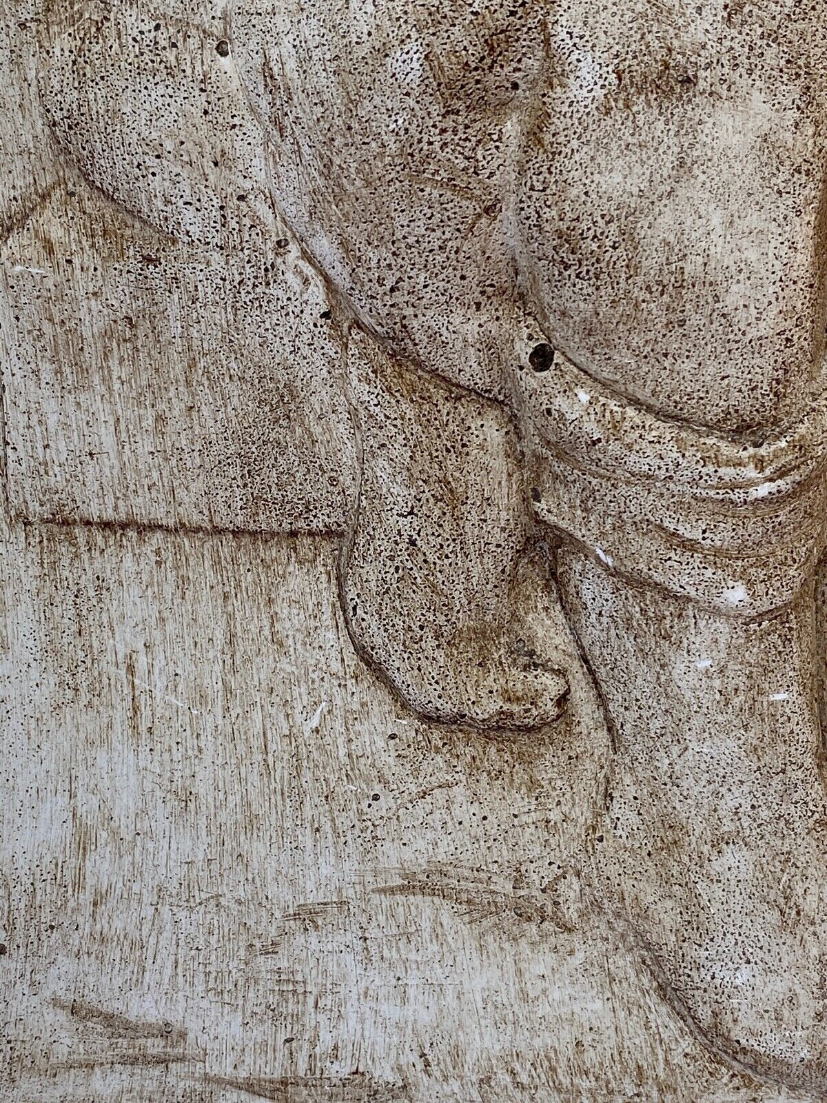 SCULPTURE BAS RELIEF PLATRE XXEME PATINE CREME SCULPTEUR M489