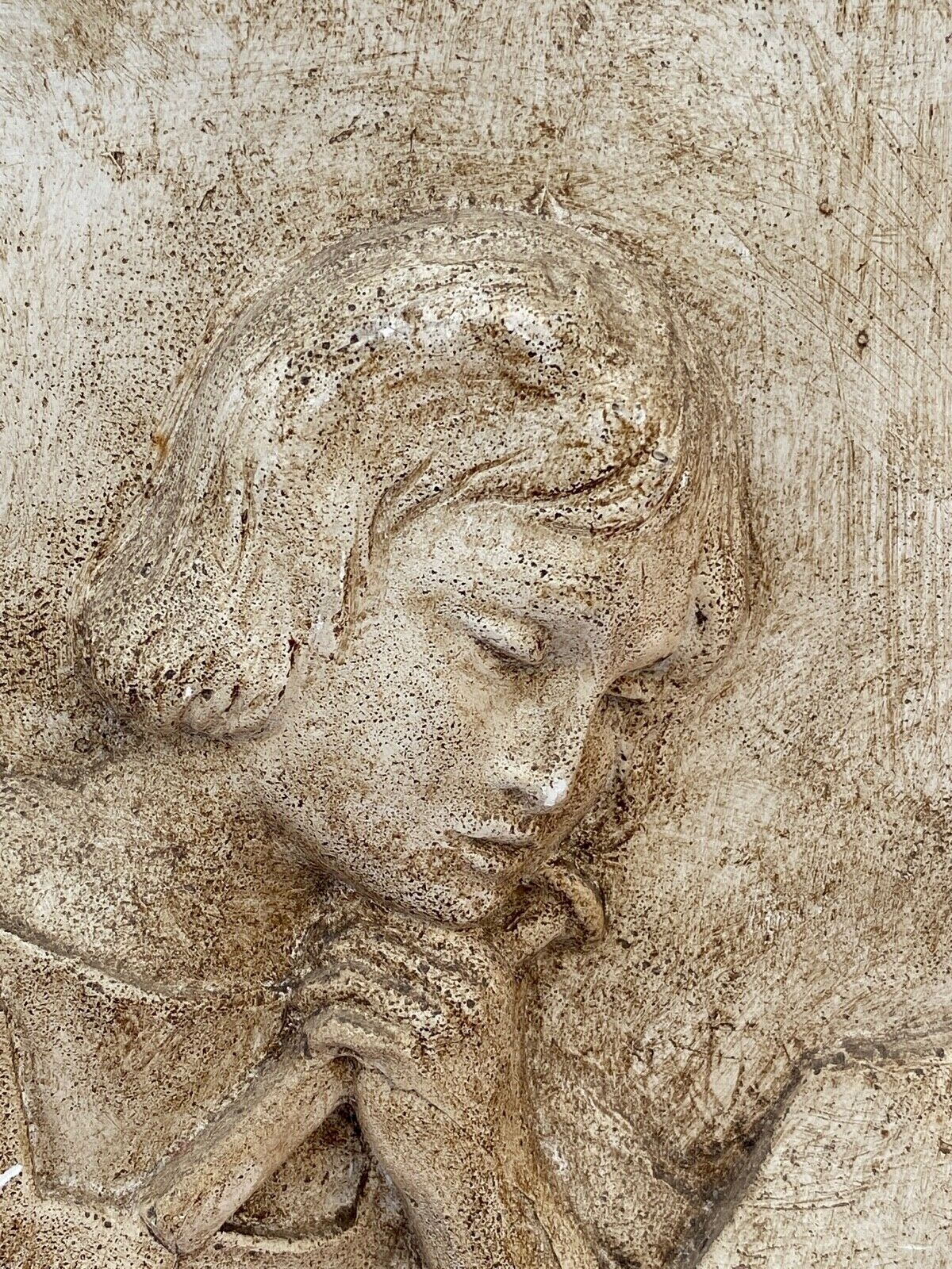 SCULPTURE BAS RELIEF PLATRE XXEME PATINE CREME SCULPTEUR M489