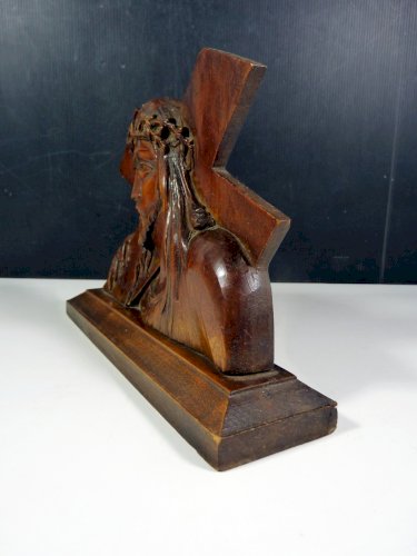 Sculpture bois LA TÊTE DE JESUS sur socle signée Bastian D - 19 x 25,5 x 6,7 cm